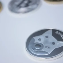 Shiba Inu (SHIB) Outflows Spike Violently as Traders Rush to Self-Custody