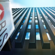 BIS warns stablecoins risk fragmenting global financial system