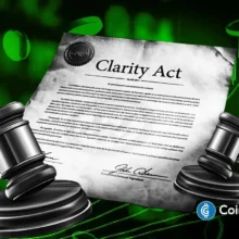 Coinbase Exec Slams Senator Warren Amid CLARITY Act & National Security Debate