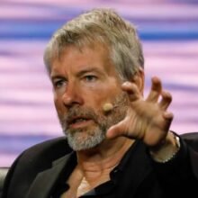 Buy or Sell? What Michael Saylor’s Cryptic New Tweet Means for Bitcoin