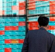 Bitcoin declines in early Asia trading as interest rate fears rise