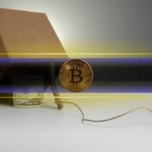 Bitcoin’s $80K Rally Is a Trap, Analyst Warns of $45K Drop