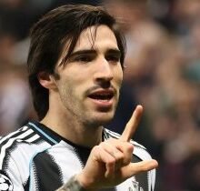 Sandro Tonali scores first Tottenham goal as Spurs take on Chelsea